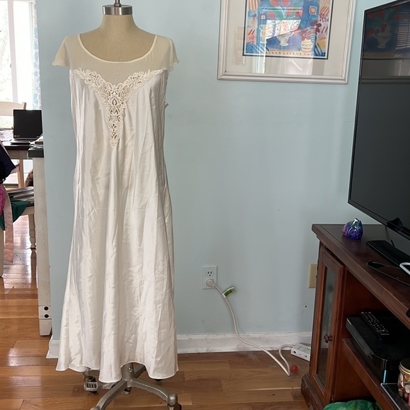 DENTELLE SATIN GOWN Bridal Lingerie Beaded Sequin LACE - Picture 1 of 7